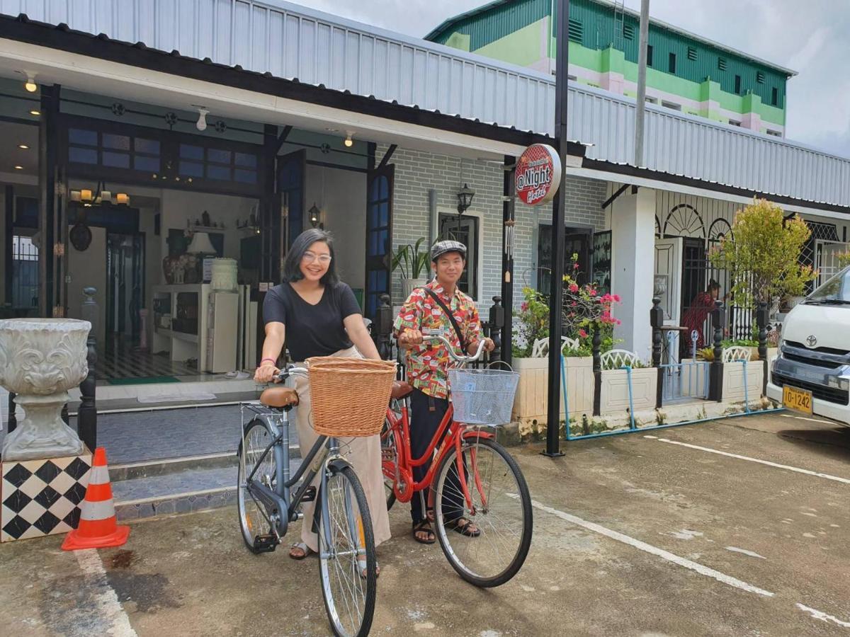 At Night Hotel Chumphon Exterior foto
